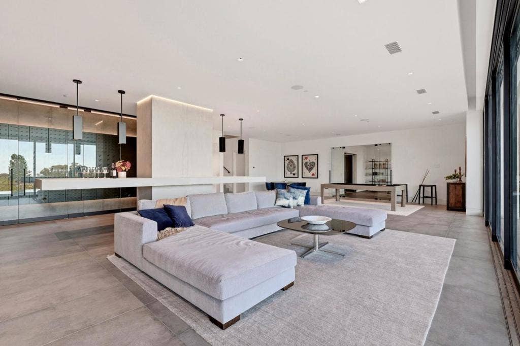 950 Macadamia Drive, Hillsborough, CA 94010 950 Macadamia Drive, Hillsborough, CA 94010