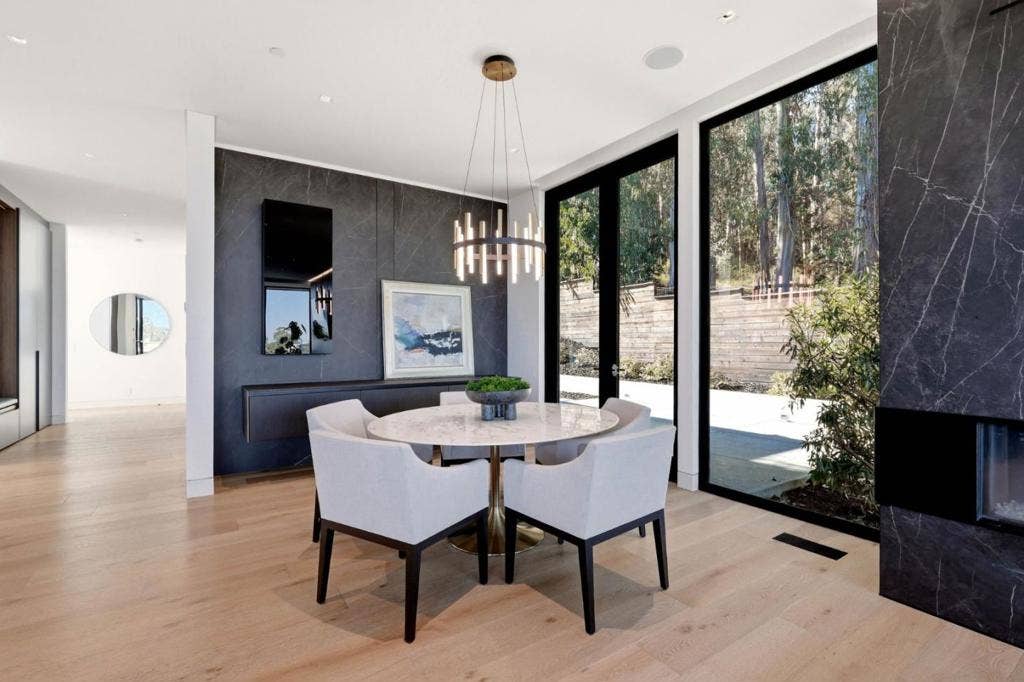 950 Macadamia Drive, Hillsborough, CA 94010 950 Macadamia Drive, Hillsborough, CA 94010