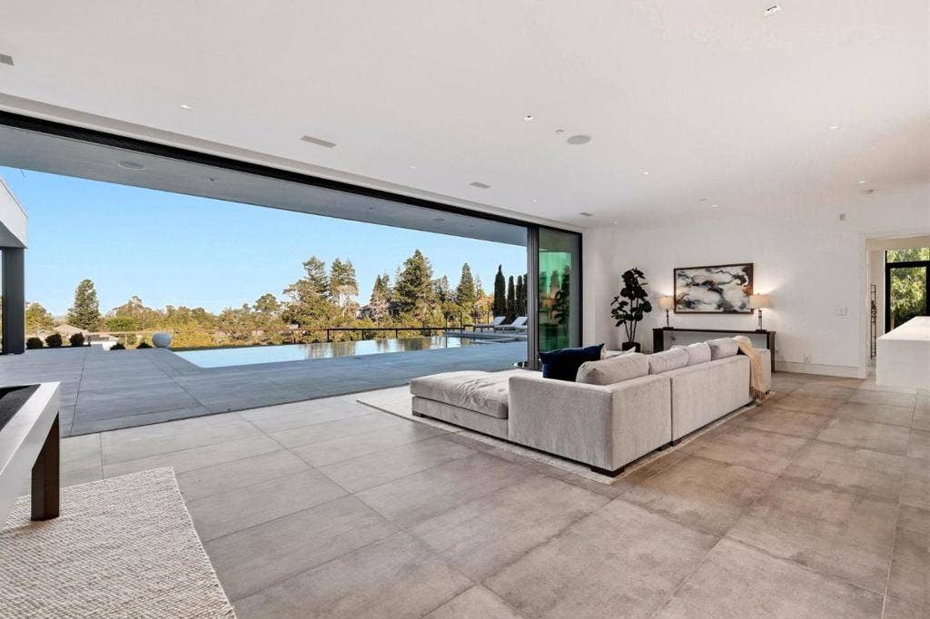 950 Macadamia Drive, Hillsborough, CA 94010 950 Macadamia Drive, Hillsborough, CA 94010