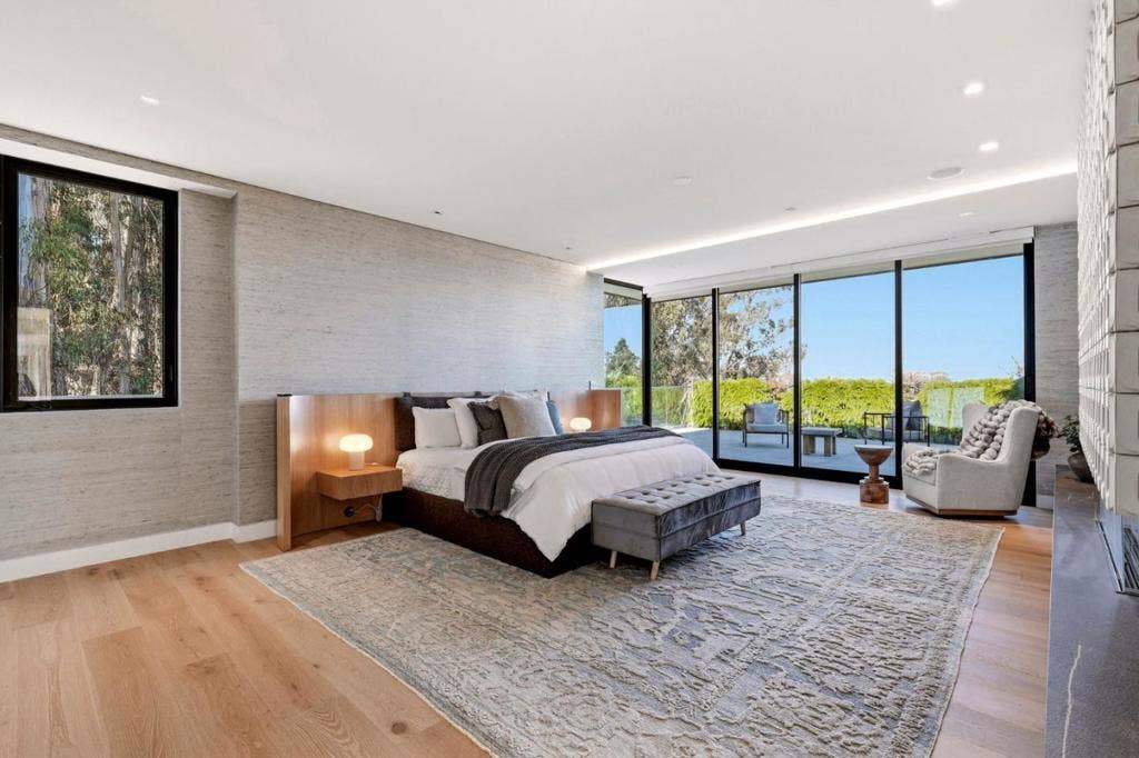 950 Macadamia Drive, Hillsborough, CA 94010 950 Macadamia Drive, Hillsborough, CA 94010