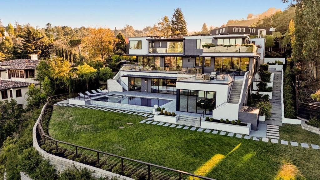 950 Macadamia Drive, Hillsborough, CA 94010 950 Macadamia Drive, Hillsborough, CA 94010