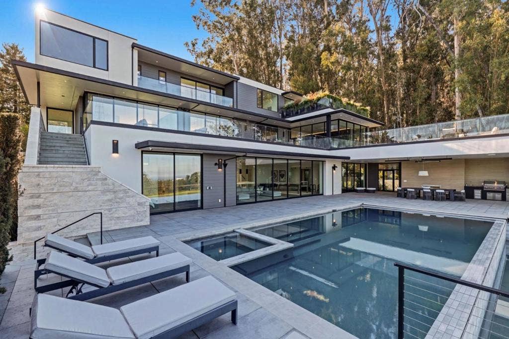 950 Macadamia Drive, Hillsborough, CA 94010 950 Macadamia Drive, Hillsborough, CA 94010