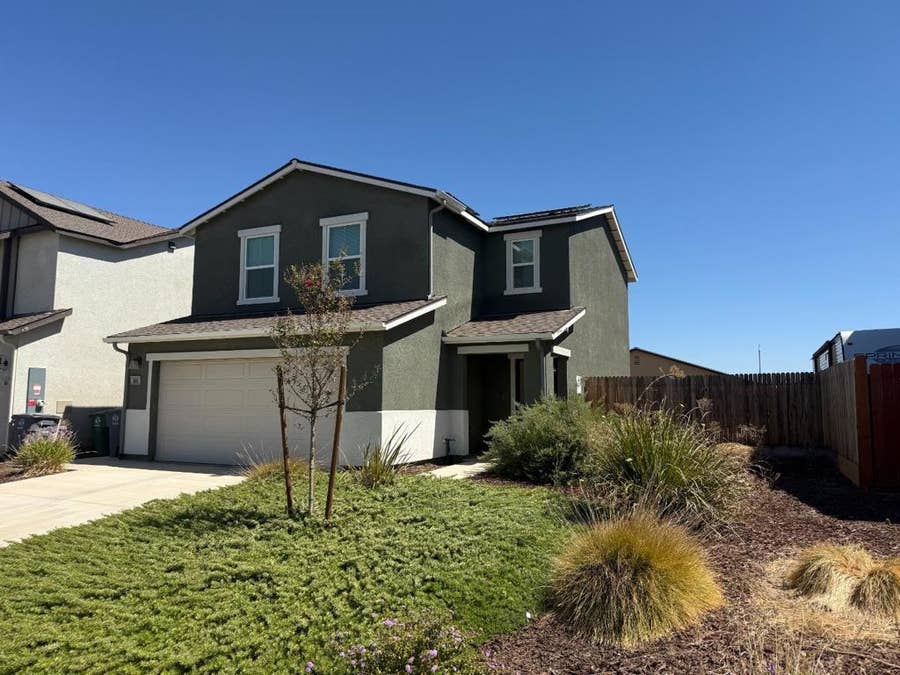 Property photo for 404 Rice Way, Los Banos, CA