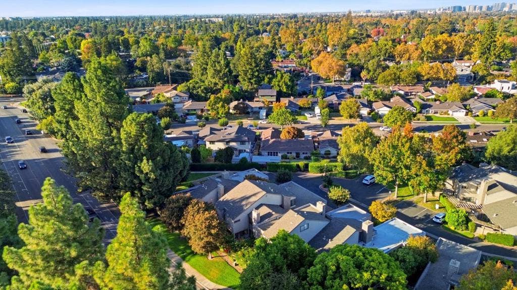 1685 Sandyrock Court, San Jose, CA 95125 1685 Sandyrock Court, San Jose, CA 95125