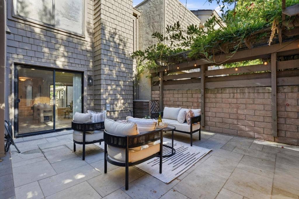 1685 Sandyrock Court, San Jose, CA 95125 1685 Sandyrock Court, San Jose, CA 95125
