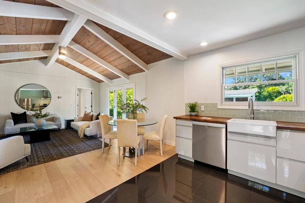 26209 Dori Lane, Los Altos Hills, CA 94022