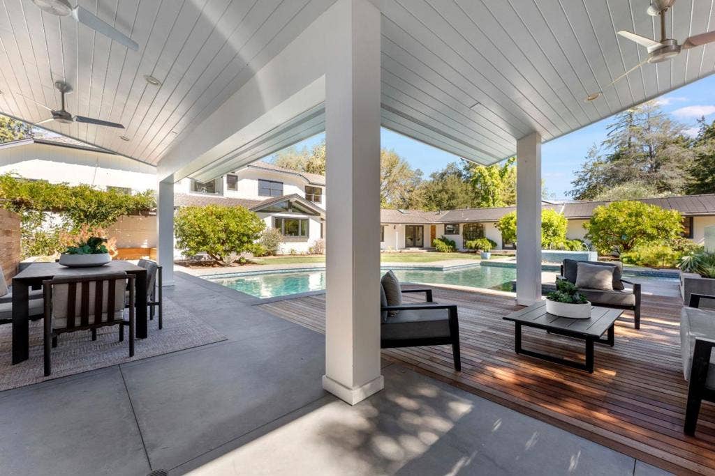 26209 Dori Lane, Los Altos Hills, CA 94022