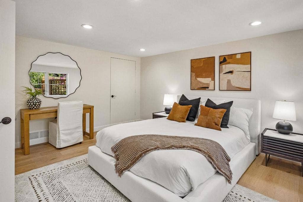 26209 Dori Lane, Los Altos Hills, CA 94022