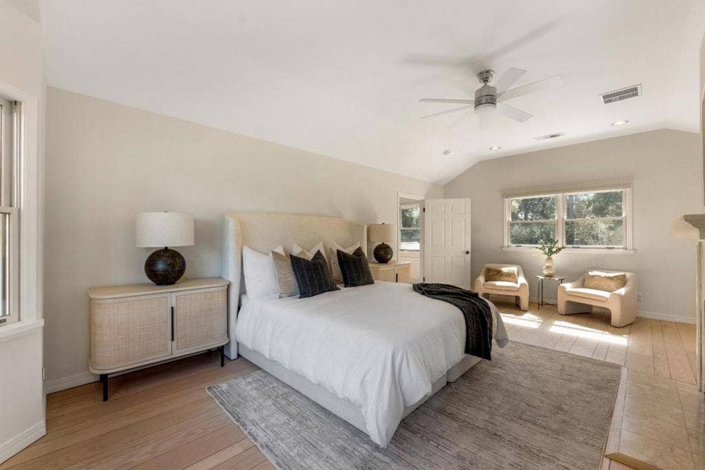 26209 Dori Lane, Los Altos Hills, CA 94022