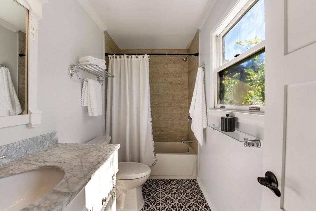 26209 Dori Lane, Los Altos Hills, CA 94022