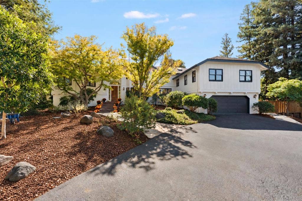 26209 Dori Lane, Los Altos Hills, CA 94022