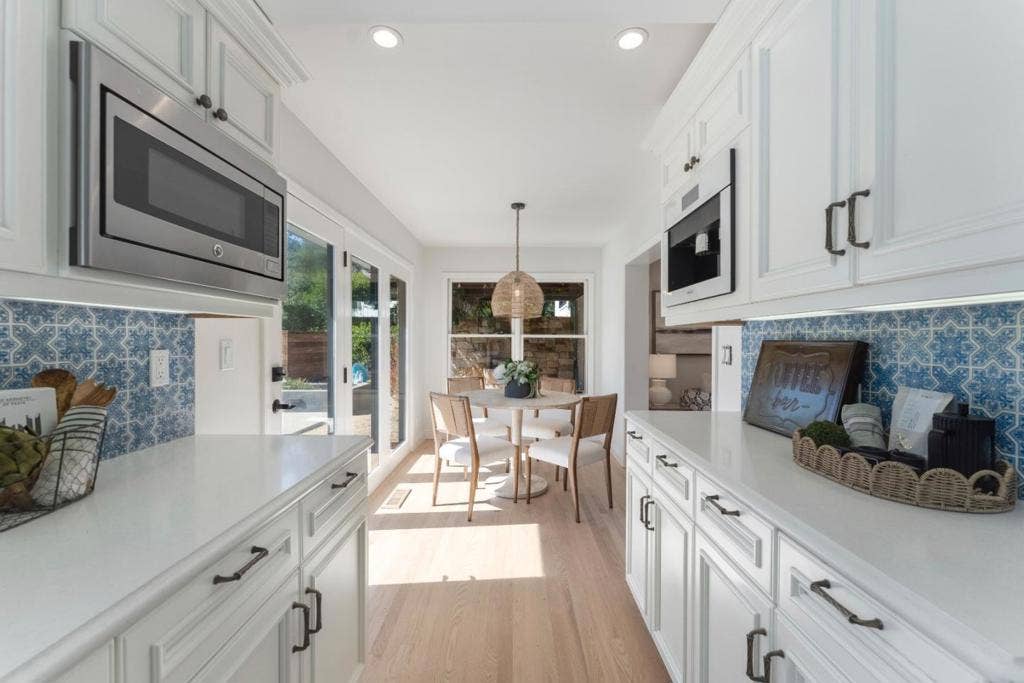 26209 Dori Lane, Los Altos Hills, CA 94022