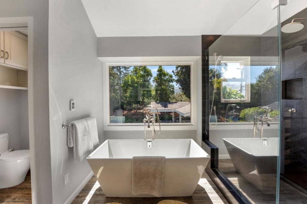 26209 Dori Lane, Los Altos Hills, CA 94022