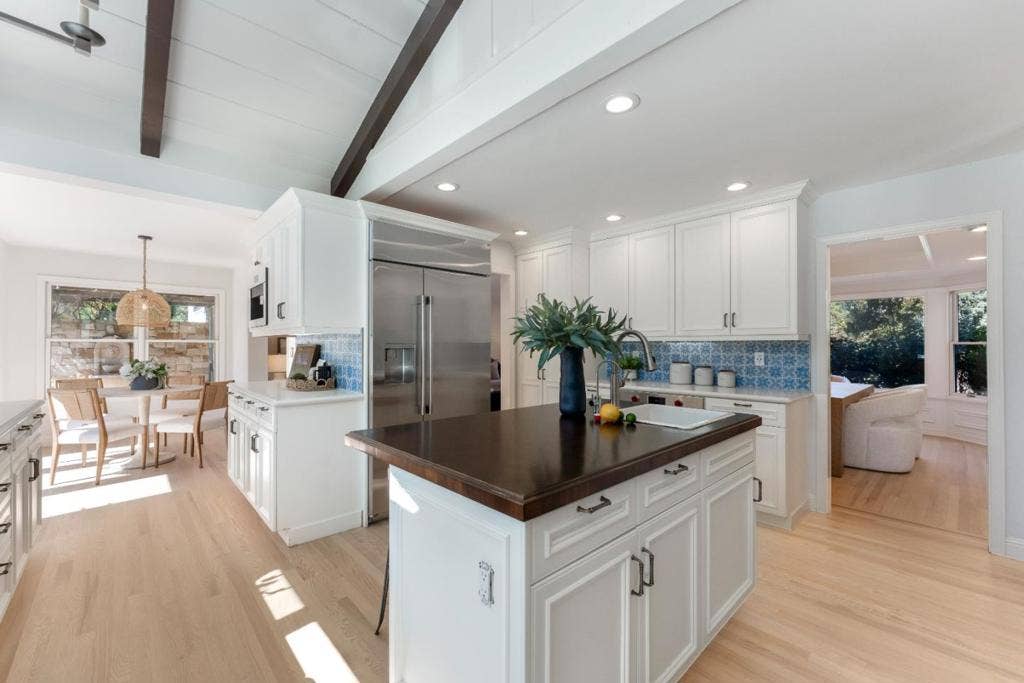 26209 Dori Lane, Los Altos Hills, CA 94022