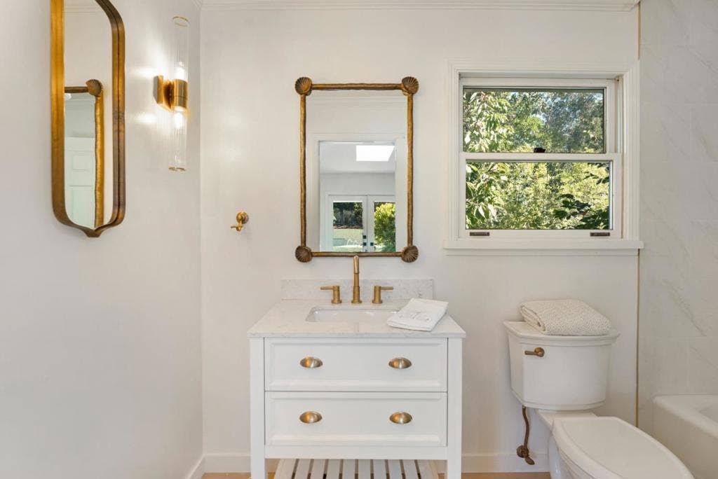 26209 Dori Lane, Los Altos Hills, CA 94022