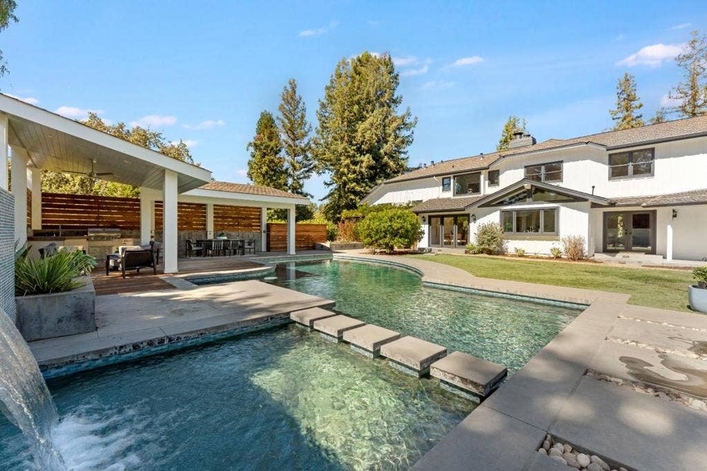 26209 Dori Lane, Los Altos Hills, CA 94022
