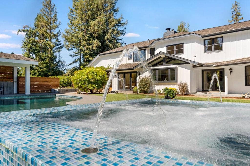 26209 Dori Lane, Los Altos Hills, CA 94022
