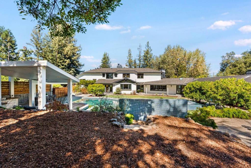 26209 Dori Lane, Los Altos Hills, CA 94022