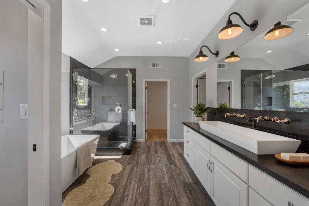 26209 Dori Lane, Los Altos Hills, CA 94022