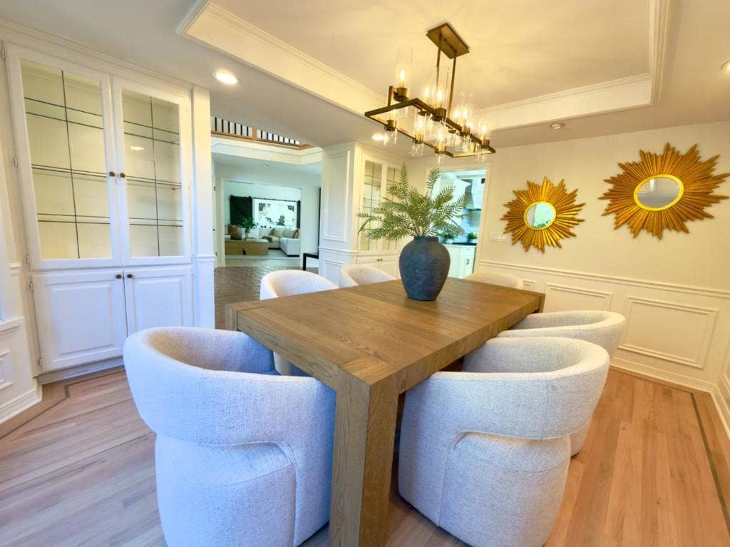 26209 Dori Lane, Los Altos Hills, CA 94022