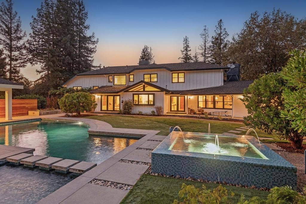 26209 Dori Lane, Los Altos Hills, CA 94022
