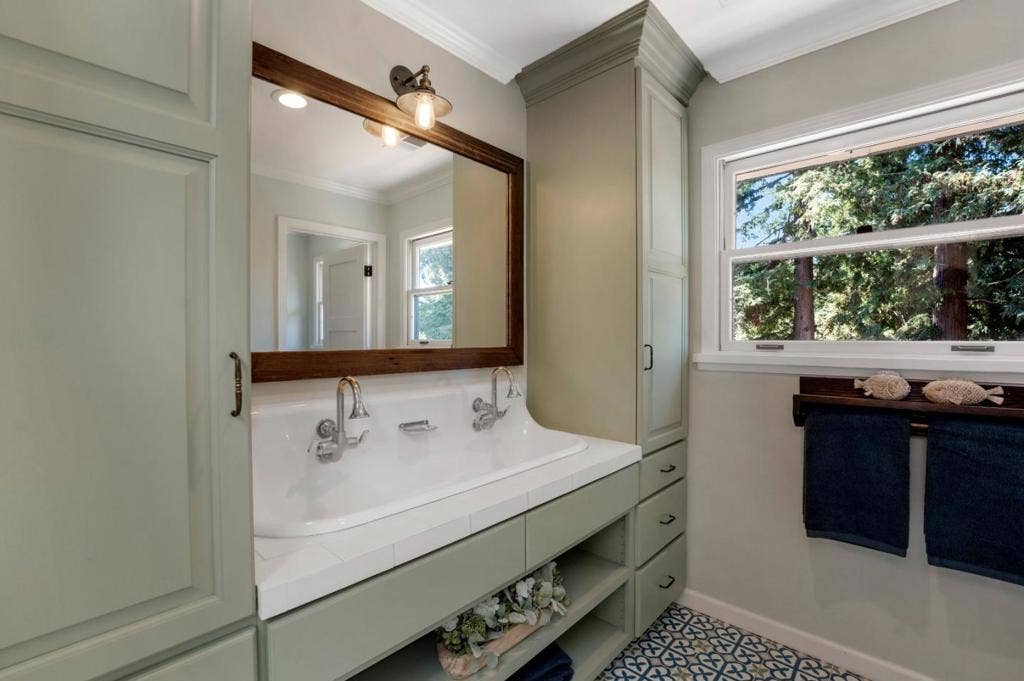 26209 Dori Lane, Los Altos Hills, CA 94022