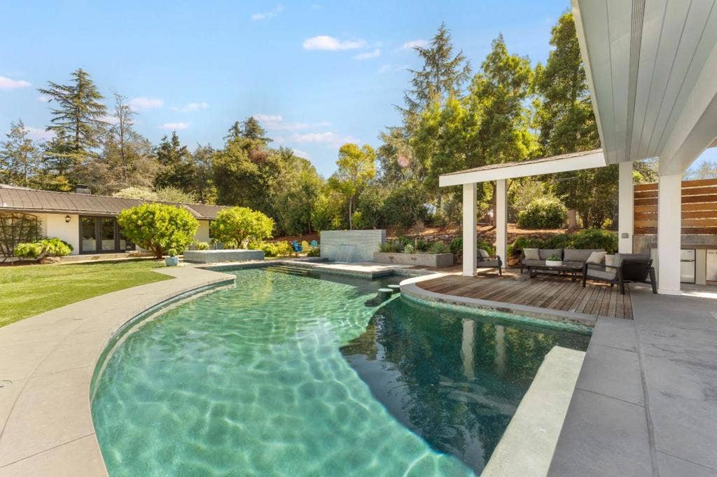 26209 Dori Lane, Los Altos Hills, CA 94022