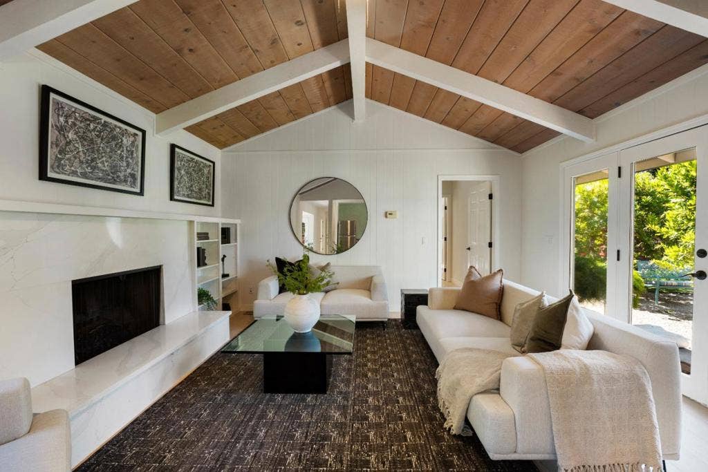 26209 Dori Lane, Los Altos Hills, CA 94022