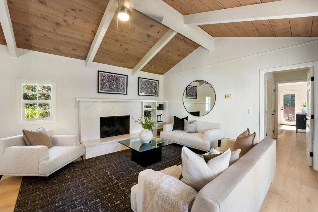 26209 Dori Lane, Los Altos Hills, CA 94022