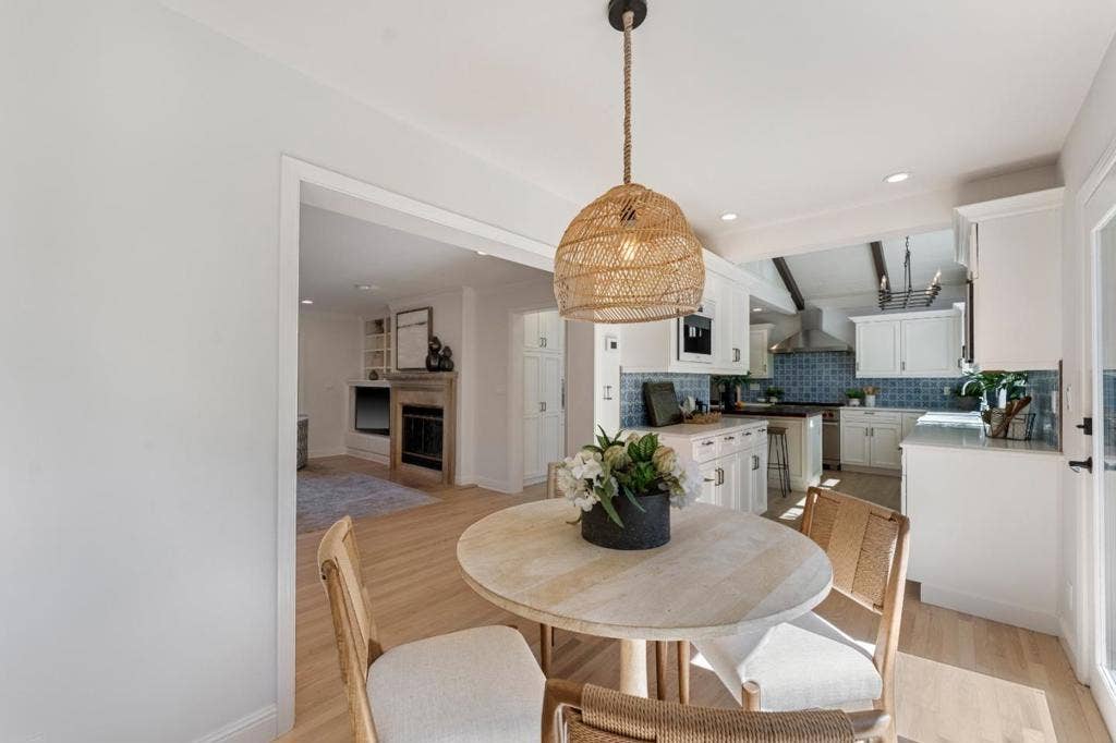 26209 Dori Lane, Los Altos Hills, CA 94022