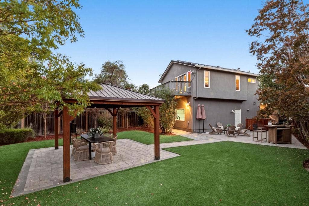 15580 Loma Vista Avenue, Los Gatos, CA 95032 15580 Loma Vista Avenue, Los Gatos, CA 95032