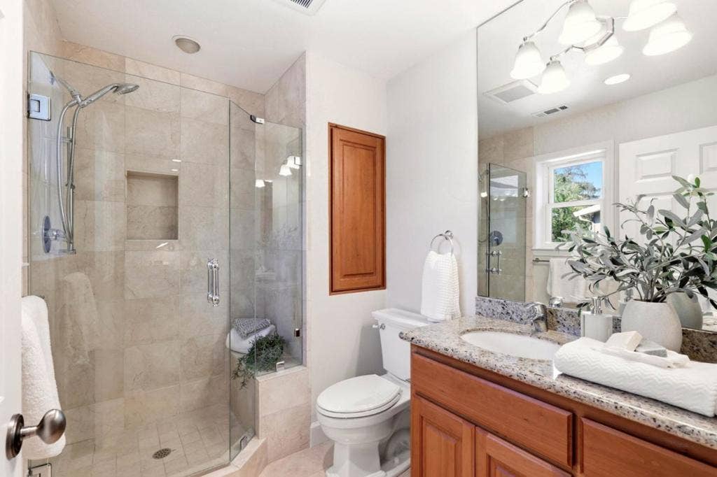 15580 Loma Vista Avenue, Los Gatos, CA 95032 15580 Loma Vista Avenue, Los Gatos, CA 95032