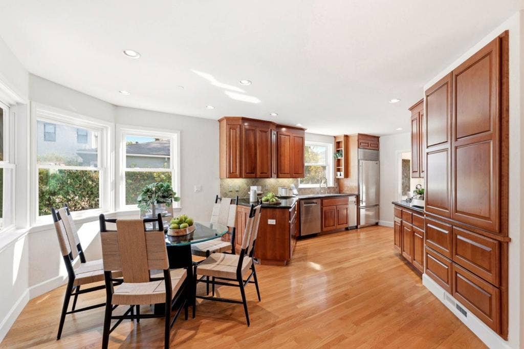15580 Loma Vista Avenue, Los Gatos, CA 95032 15580 Loma Vista Avenue, Los Gatos, CA 95032
