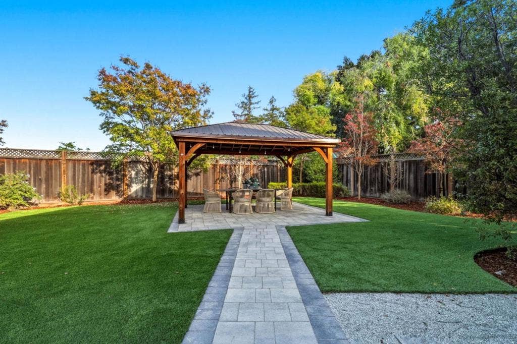 15580 Loma Vista Avenue, Los Gatos, CA 95032 15580 Loma Vista Avenue, Los Gatos, CA 95032