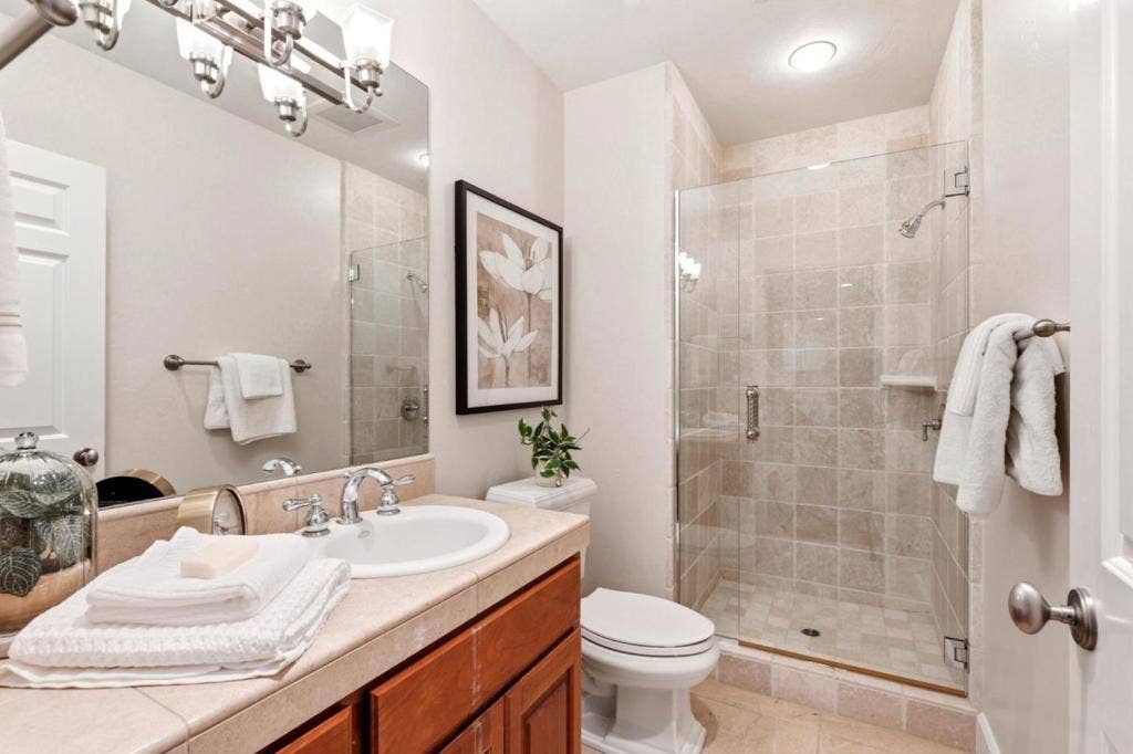 15580 Loma Vista Avenue, Los Gatos, CA 95032 15580 Loma Vista Avenue, Los Gatos, CA 95032