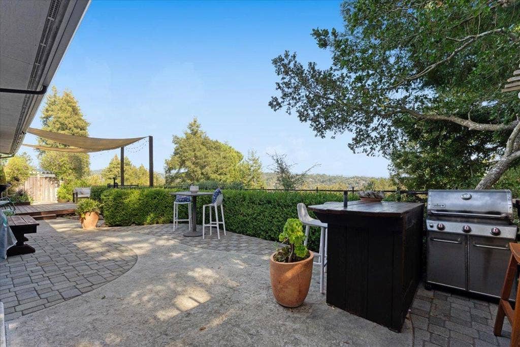 561 Hacienda Drive, Scotts Valley, CA 95066