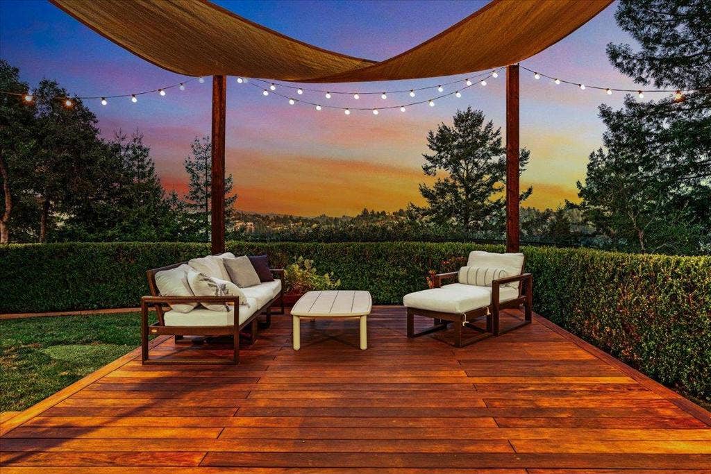 561 Hacienda Drive, Scotts Valley, CA 95066