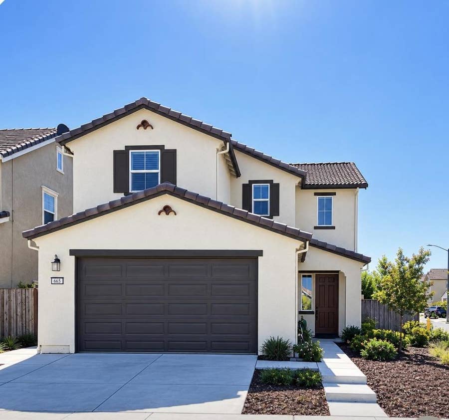 Property photo for 665 Tanoak Court, Hollister, CA