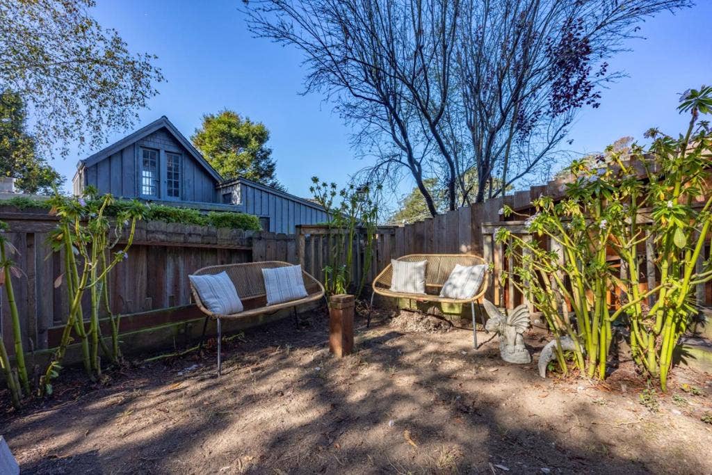 212 Dolores Street, El Granada, CA 94018 212 Dolores Street, El Granada, CA 94018