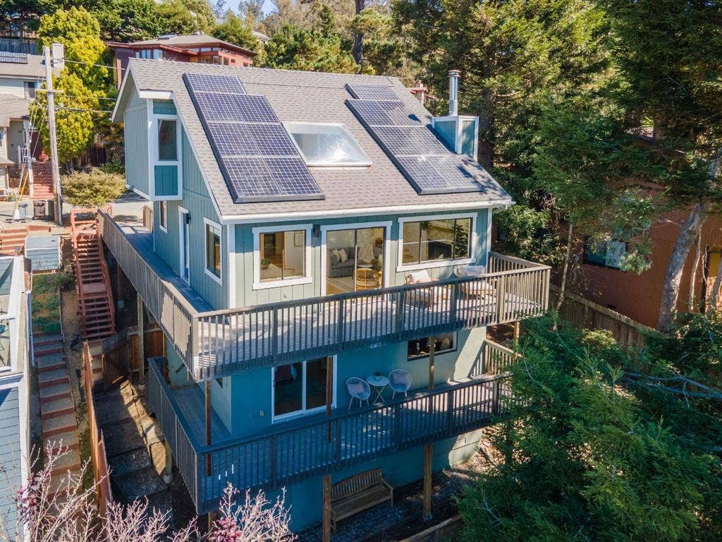 212 Dolores Street, El Granada, CA 94018 212 Dolores Street, El Granada, CA 94018