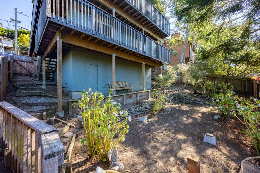212 Dolores Street, El Granada, CA 94018 212 Dolores Street, El Granada, CA 94018