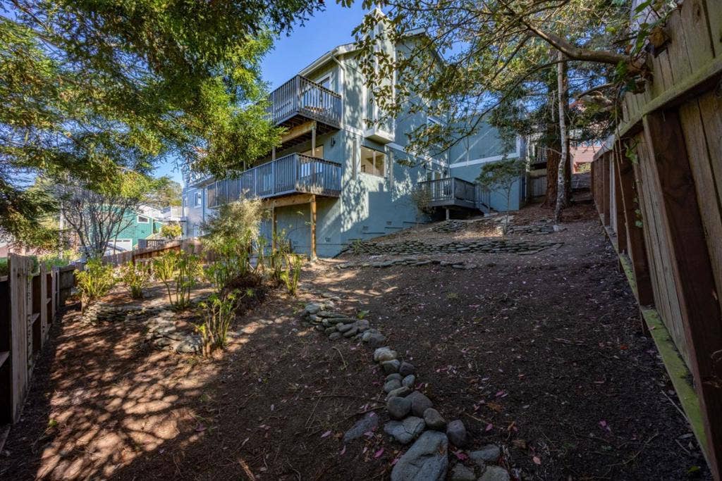 212 Dolores Street, El Granada, CA 94018 212 Dolores Street, El Granada, CA 94018