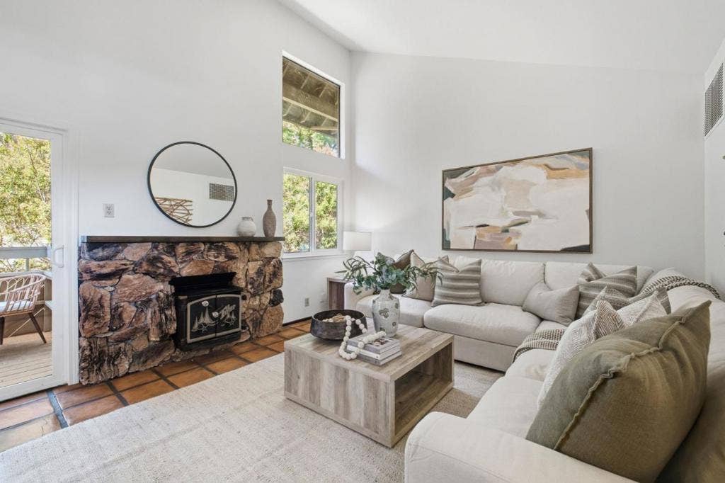 2124 Canoas Garden Avenue, #1, San Jose, CA 95125 2124 Canoas Garden Avenue, #1, San Jose, CA 95125