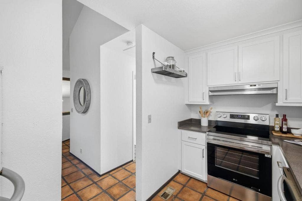 2124 Canoas Garden Avenue, #1, San Jose, CA 95125 2124 Canoas Garden Avenue, #1, San Jose, CA 95125