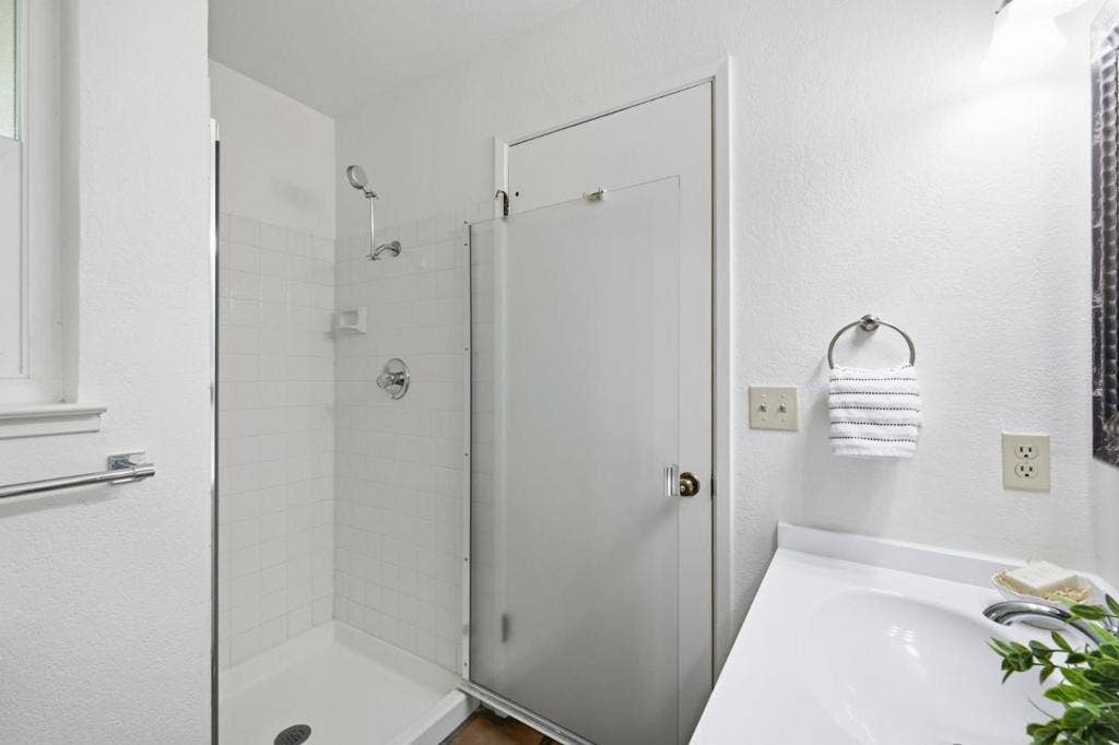 2124 Canoas Garden Avenue, #1, San Jose, CA 95125 2124 Canoas Garden Avenue, #1, San Jose, CA 95125