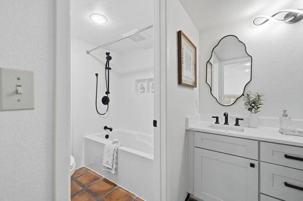 2124 Canoas Garden Avenue, #1, San Jose, CA 95125 2124 Canoas Garden Avenue, #1, San Jose, CA 95125