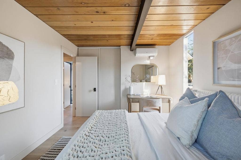 821 Cumberland Drive, Sunnyvale, CA 94087 821 Cumberland Drive, Sunnyvale, CA 94087
