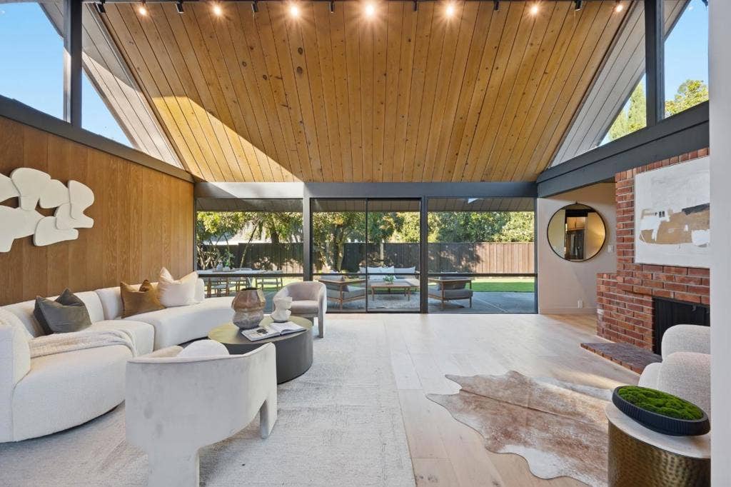 821 Cumberland Drive, Sunnyvale, CA 94087 821 Cumberland Drive, Sunnyvale, CA 94087