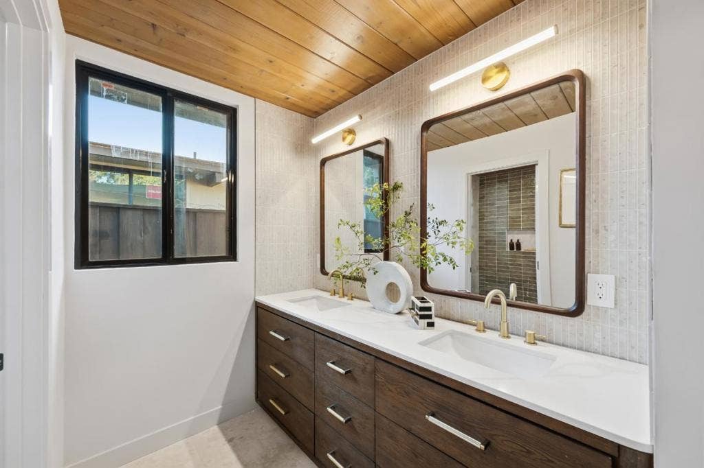 821 Cumberland Drive, Sunnyvale, CA 94087 821 Cumberland Drive, Sunnyvale, CA 94087