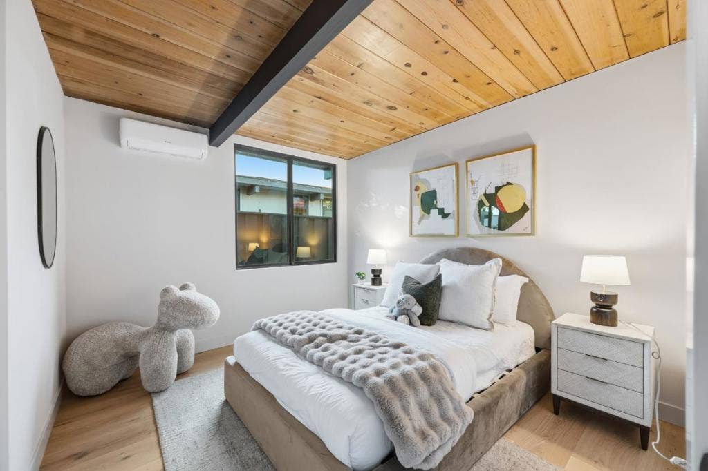 821 Cumberland Drive, Sunnyvale, CA 94087 821 Cumberland Drive, Sunnyvale, CA 94087